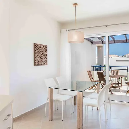 Apartment Resitour - Aphrodite Beachfront