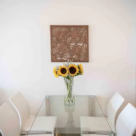 Resitour - Aphrodite Beachfront Apartment